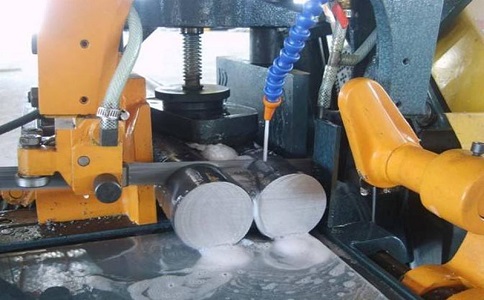 岳麓卧式带锯床的送料方式有哪几种？