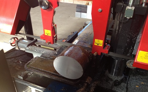 岳麓卧式带锯床加工时出现明显振荡如何排查？